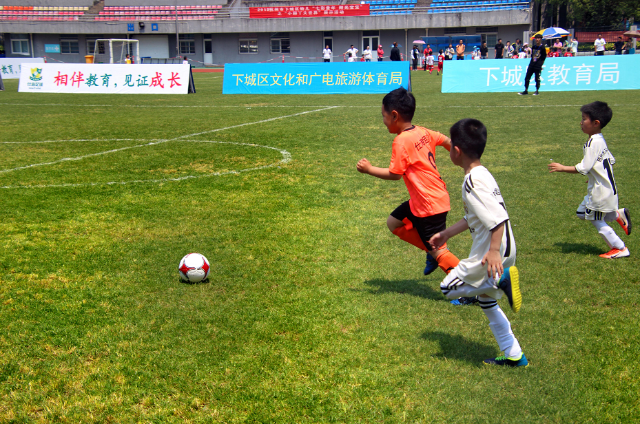 快讯：女排江苏3-0胜上海 夺全运会女排成年组冠军